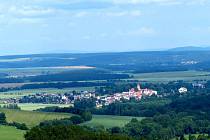 Pohled na Poběžovice od Pivoně.