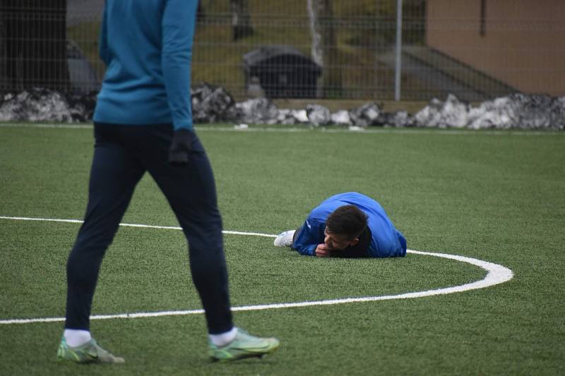 Fotbalisté třetiligových Domažlic během soustředění v areálu Jiskry.