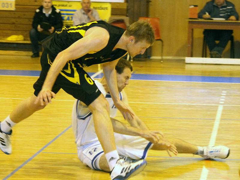 Ohlédnutí za čtvrtým zápasem finále play – off II. ligy mužů mezi basketbalisty Jiskry Domažlice a Renocar Podolí Brno. 