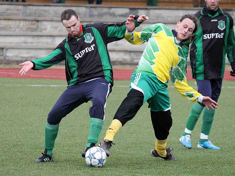 Z přípravného utkání fotbalistů Dynamo Horšovský Týn a FC Rokycany.