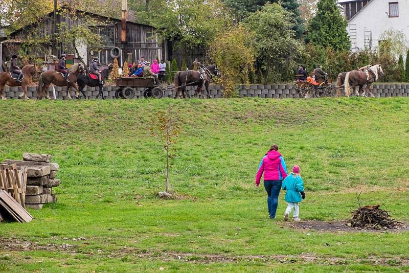 Hubertská jízda v Mezholezích u Kdyně.