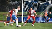 6. kolo FORTUNA ČFL A: TJ Jiskra Domažlice (na snímku fotbalisté v bílých dresech) - FC Slavia Karlovy Vary 2:2 (2:1).