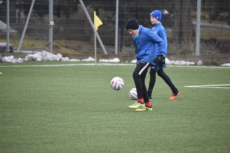 Fotbalisté třetiligových Domažlic během soustředění v areálu Jiskry.