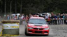 Marcel Tuček a Petr Dufek s Mistubishi Lancer EVO IX.