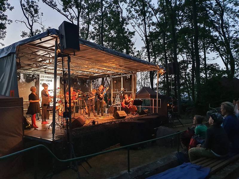 Na tradičním místě se 18. června 2022 po dvou letech konal 37. ročník Rýzmberského hradního Guláše. Festival folkové, country a bluegrass hudby přilákal mnoho příznivců.