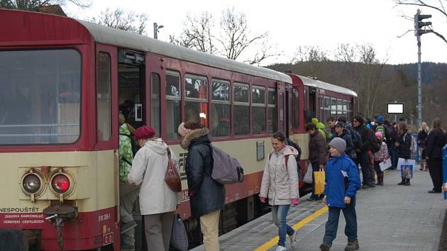 Zrenovovaná stanice Domažlice-město.