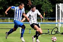 Fotbalisté Staňkova (na archivní fotogalerie hráči v modrobílých dresech) porazili v 7. kole přeboru kraje Radnice 1:0.