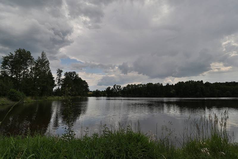 V Sedmihoří se lidé usmiřovali i tesali žulu