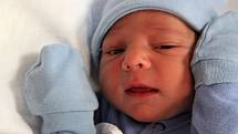 Lukáš Zlomynoha z Nýřan přišel na svět v Plzni ve FN Lochotín 15. listopadu v osm hodin večer. Při narození prvorozený chlapeček maminky Valentyny a tatínka Marka vážil 3350 g a měřil 49 cm.