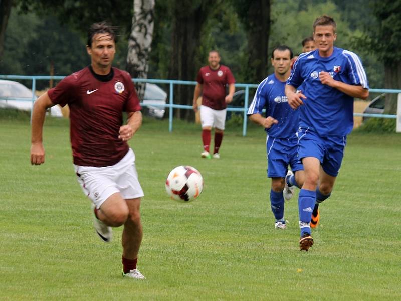 Pouťový zápas fotbalistů Sokola Postřekov a SG Sparta Praha.