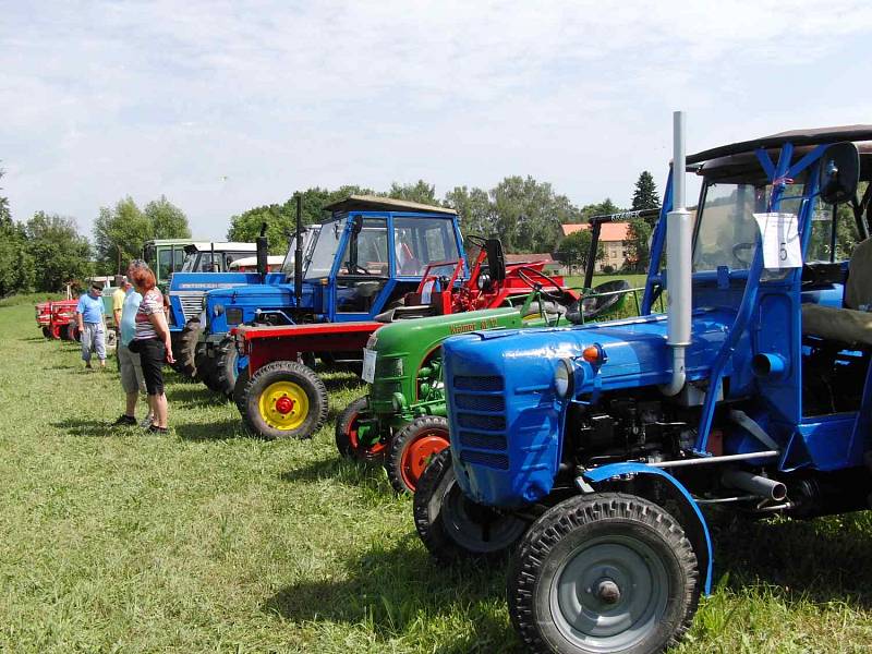 Z premiérového setkání traktorů v Sedlicích.