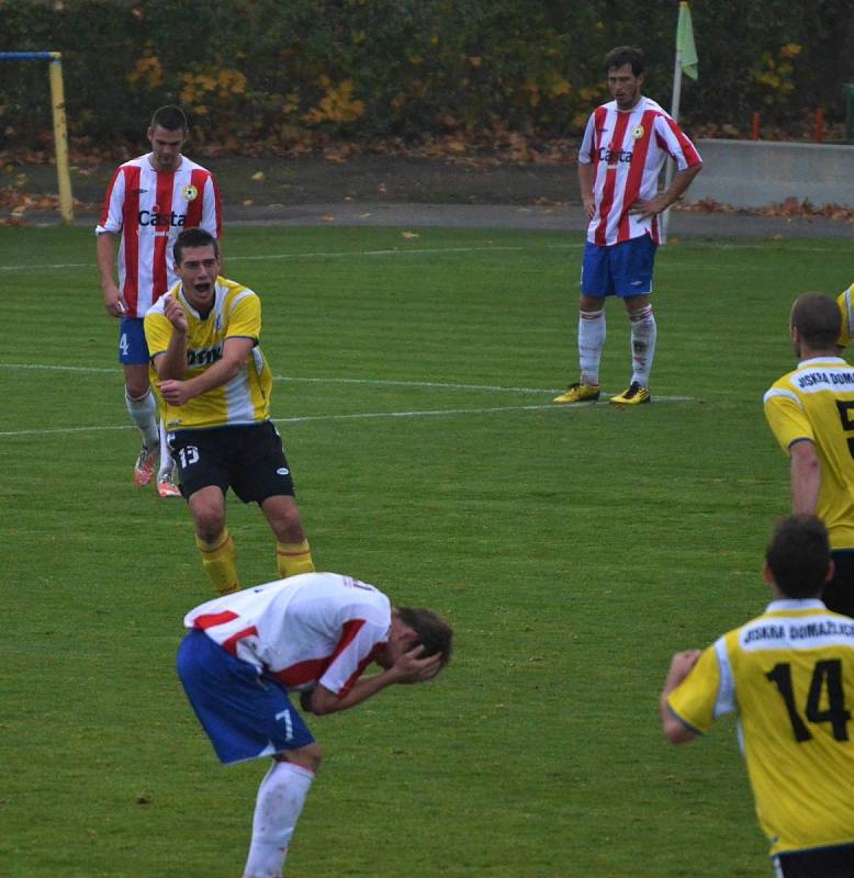 Z utkání fotbalistů Jiskry Domažlice v Písku.