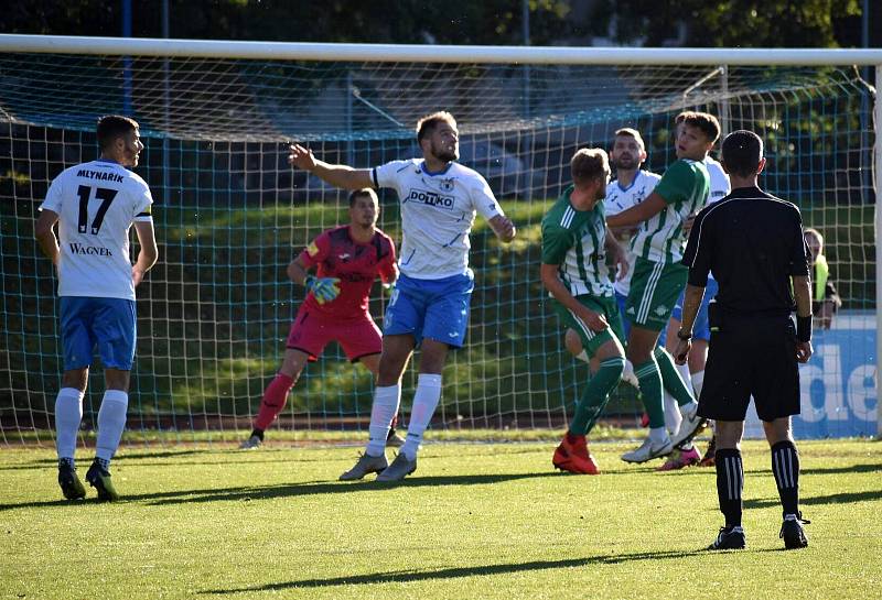 Jiskra Domažlice (bílí) - Sokol Hostouň 3:1.