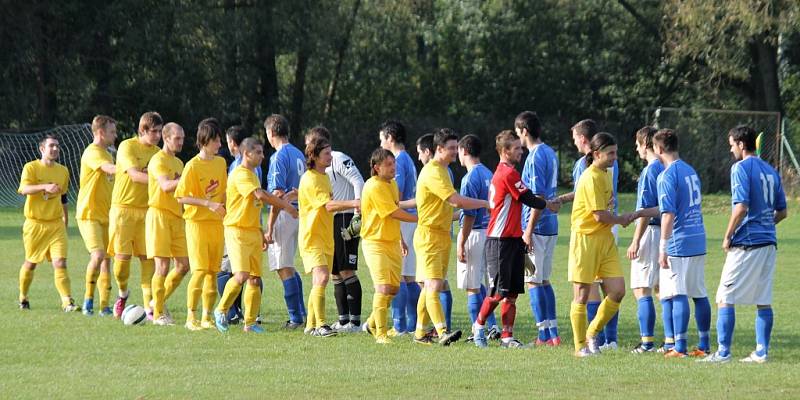 Další fotbalové chodské derby. Tlumačov vs. Milavče.