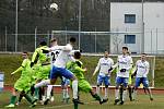 FORTUNA ČFL, skupina A (16. kolo): TJ Jiskra Domažlice (na snímku fotbalisté v bílých dresech) - FK Loko Vltavín 3:1 (2:1).