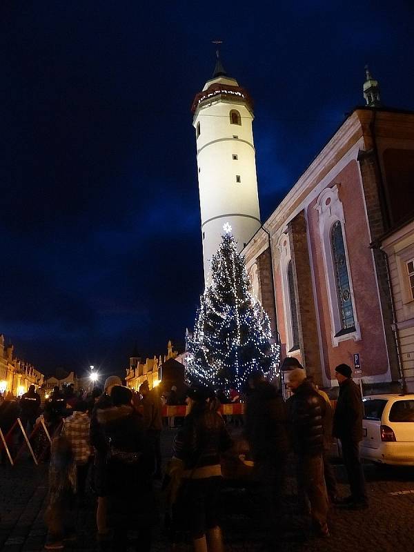 Z rozsvícení vánočního stromu v Domažlicích.