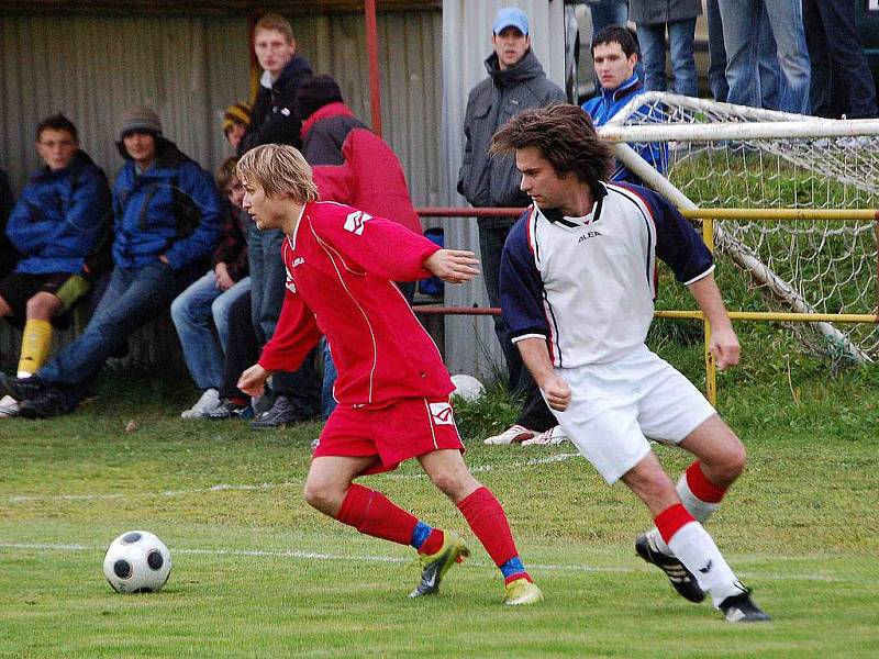 Z derby mezi Spartakem Klenčí a Sokolem Postřekov.