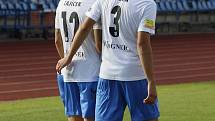 6. kolo FORTUNA ČFL A: TJ Jiskra Domažlice (na snímku fotbalisté v bílých dresech) - FC Slavia Karlovy Vary 2:2 (2:1).