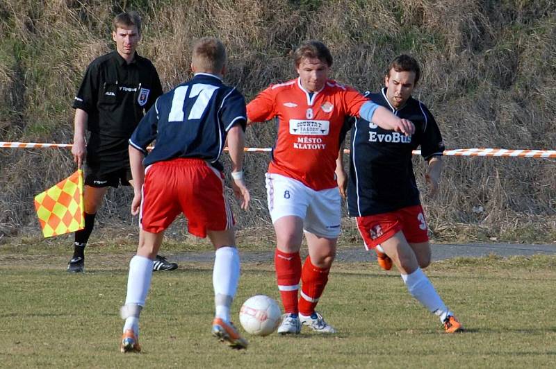 Z utkání fotbalistů FK Holýšov a SK Klatovy.