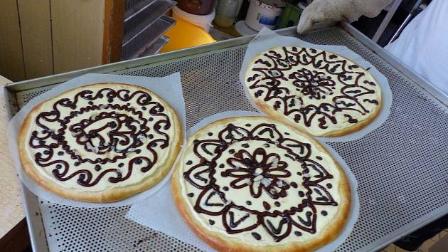 Příprava a zdobení koláčů na Dolním Chodsku