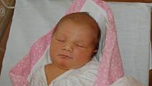ELIŠKA MATULKOVÁ z Horšovského Týna (3540 g a 50 cm) se narodila 8. května v Domažlicích rodičům Olze a Pavlovi. Doma se na sestřičku již těší tříletá Anetka.