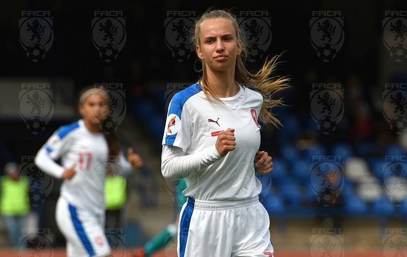 Česká fotbalová reprezentace žen U15 podlehla v Domažlicích Němkám.