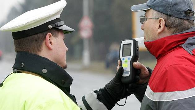 Policejní kontrola. Ilustrační foto.