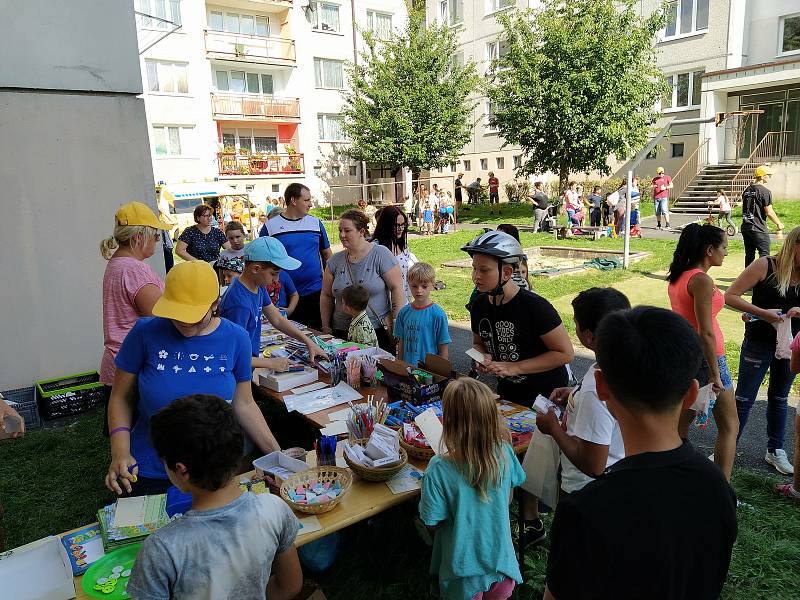 Odpoledne plné her pořádali kdyňští pionýři Safír.