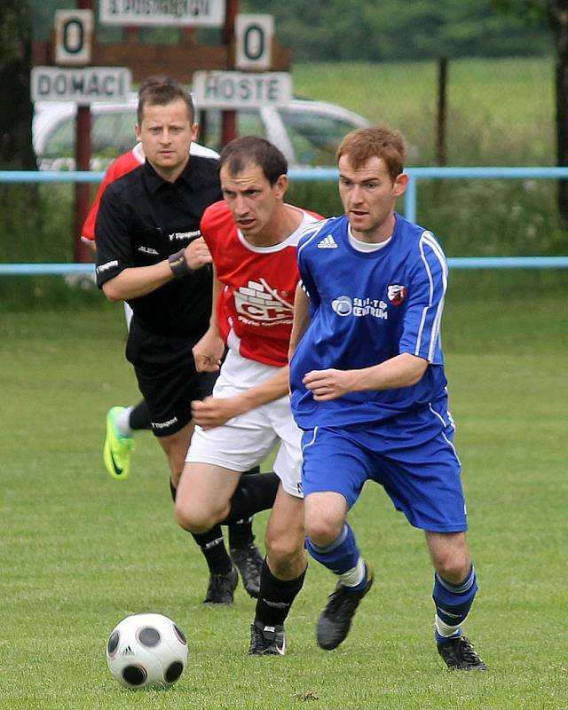 Z chodského derby mezi fotbalisty Sokol Postřekov a Spartak Klenčí. 