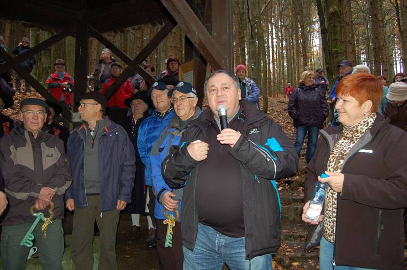 Zamykání České studánky pod Čerchovem.