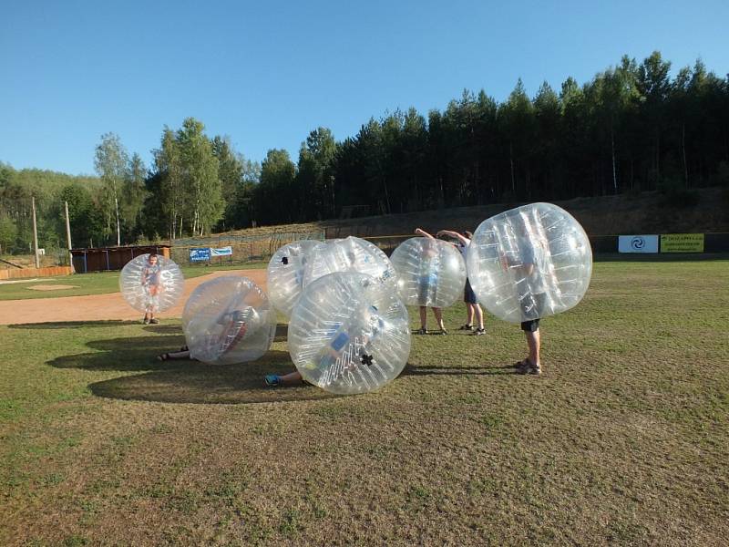 Oslavy dvaceti let existence baseballového a softballového klubu Wolfs Domažlice.