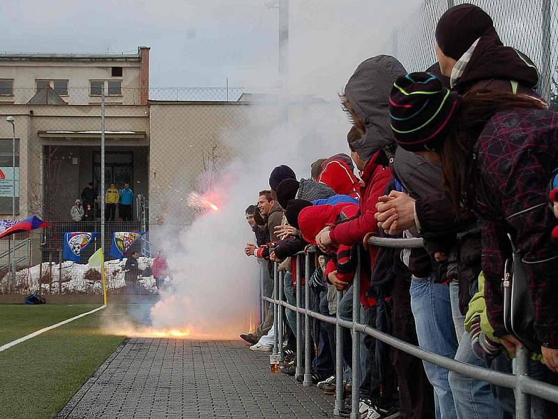 Fotbalový svátek v Domažlicích. Jiskra, lídr divizní skupiny A, se na Střelnici utkala s lídrem Gambrinus ligy Viktorií Plzeň.