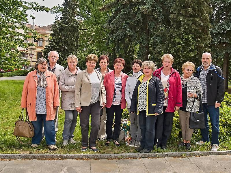 Loučimští studenti univerzity 3. věku na závěrečném semináři v Klatovech.