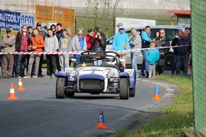 Koráb u Kdyně sobota 10. května 2014 - Mistrovství ČR v automobilovém slalomu do vrchu. 