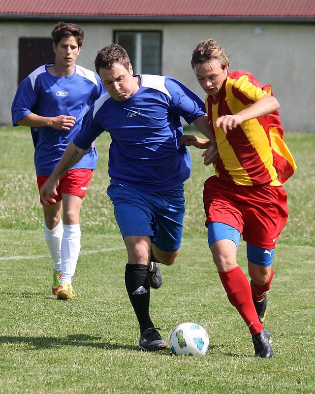 Z finále nadstavbové části Okresní futsalové ligy mezi FC Mnichov 2001 a Ajax Staňkov B. 