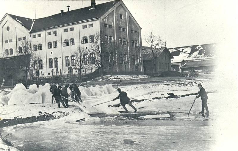 Historie objektu ve Staňkově sahá až do roku 1872.