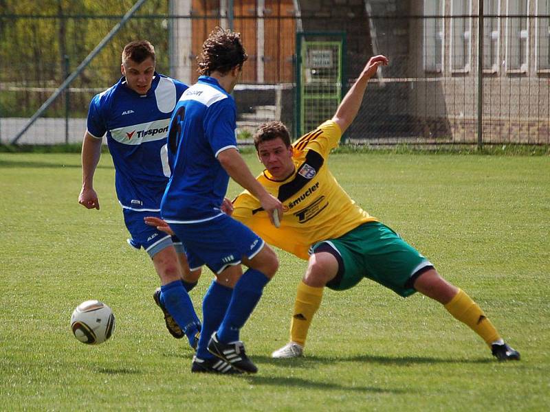 Z utkání fotbalistů Dynamo Horšovský Týn a Strážova.