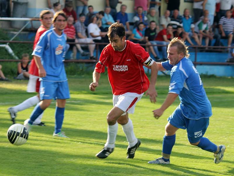 Ve šlágru úvodního kola okresního přeboru se v Chodově utkali fotbalisté domácího Tatranu se soupeřem ze ZD Meclov. 