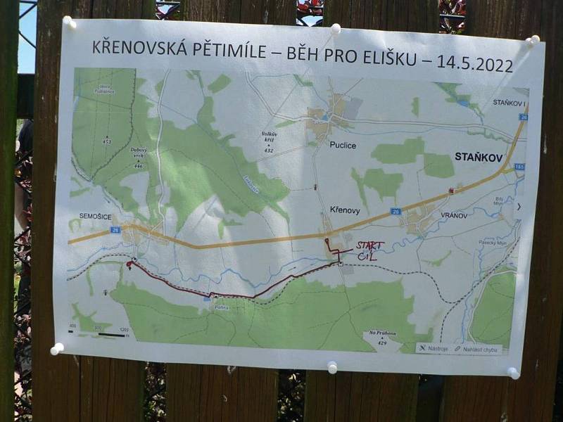 Závod Křenovská pětimíle – Běh pro Elišku uspořádali v Křenovech. Výtěžek akce poputuje na úhradu holčiččiných rehabilitací.