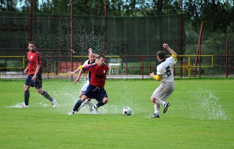 Z utkání Spartaku Klenčí se Spartou Dlouhý Újezd.