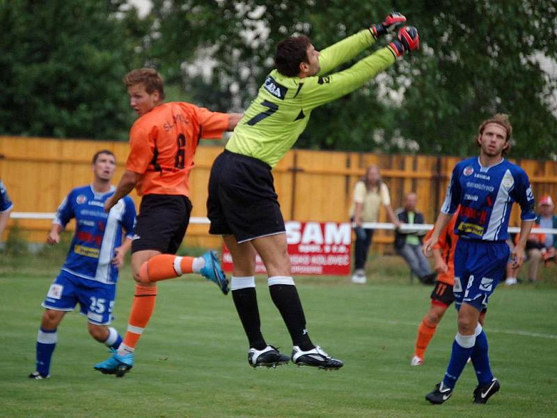 Z pohárového utkání Slavoje Koloveč s třetiligovým FK Králův Dvůr.