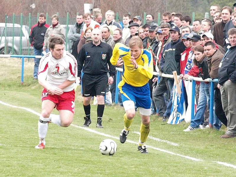 Atmosféra derby krajského přeboru Slavoj Koloveč a FK Holýšov.
