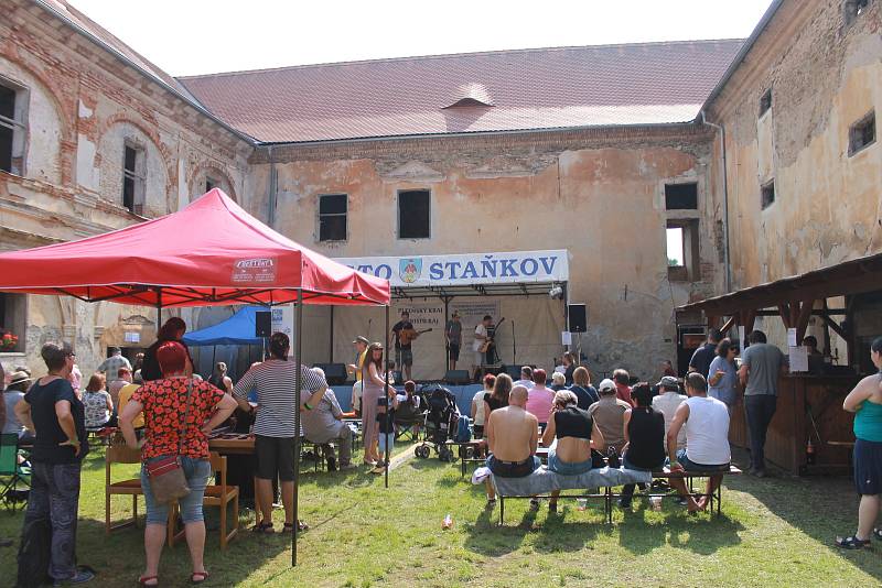 Jedenáctý ročník country festivalu na zámku v Čečovicích.