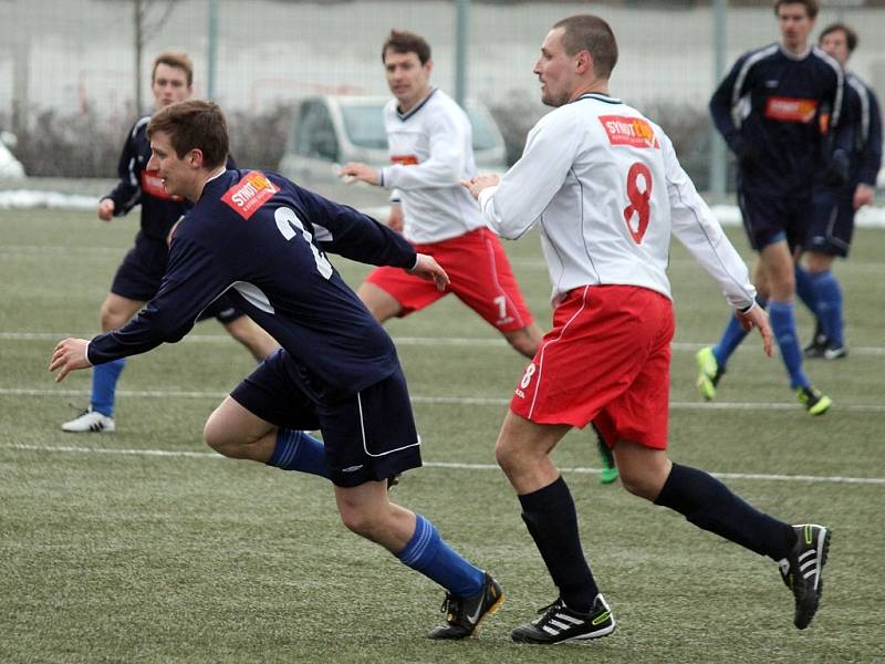 Z utkání fotbalistů Jiskry Domažlice B a TJ Horní Bříza.