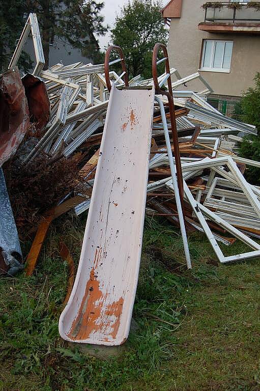 Demolice MŠ Poběžovice, čtvrtek 20. října 2011.