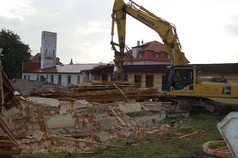 Demolice MŠ Poběžovice, čtvrtek 20. října 2011.