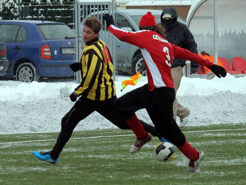 Z turnajového utkání fotbalistů Slavoje Koloveč B a FC Dynamo Horšovský Týn A.