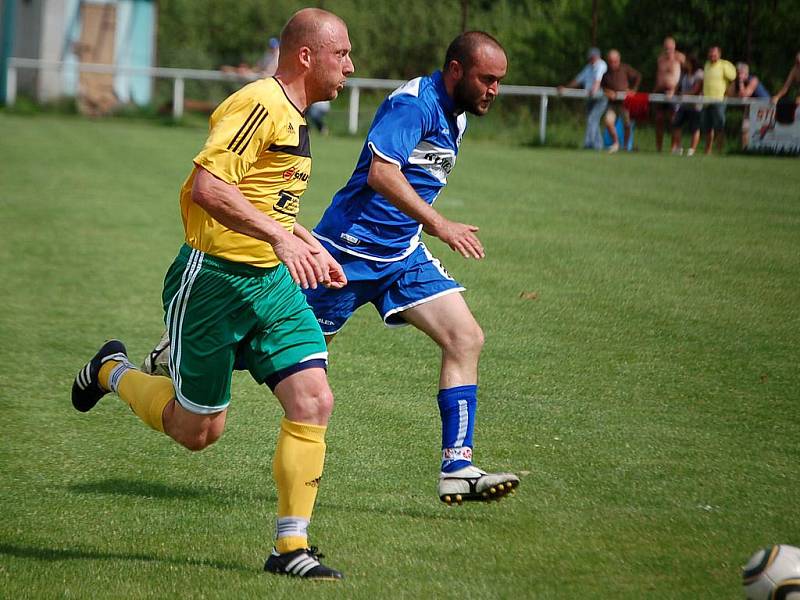 Z utkání fotbalistů Dynama Horšovský Týn s FK Nepomuk.