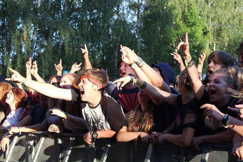 Chodrockfest 2019, druhý den. Nejvíce zazářila kapela Trautenberk.