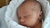 Ondřej Krahulec z Klatov se narodil 18. května v 15:38 hodin v klatovské porodnici s mírami 49 cm a 3450 g. Na světě ho společně přivítali rodiče Aneta a Jan. Doma se na brášku těšil tříletý Martínek.